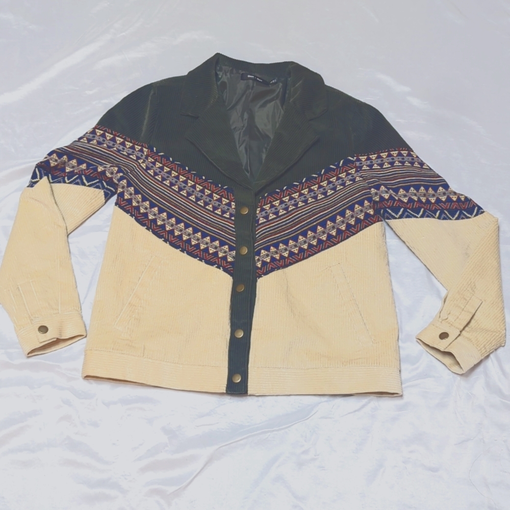Doe & Rae Native Boho Print 2 Tone Snap Front Corduroy Jacket MISSING‎ SNAP